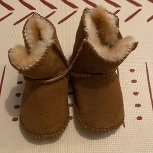 Minnetonka Baby Booties
